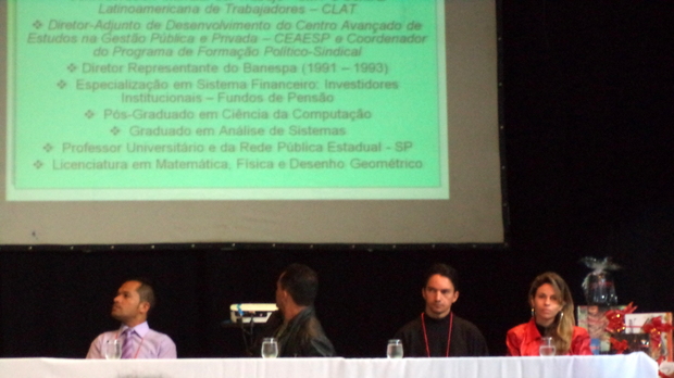 Andreia representando o Sintramfor no Congresso