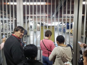 São Paulo - Usuários na entrada da estação Tucuruvi do Metrô de SP - Foto Tatiana Santiago G1